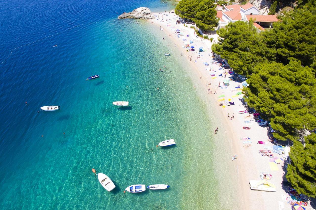 Apartments With A Parking Space Brela, Makarska - 16603 Екстер'єр фото