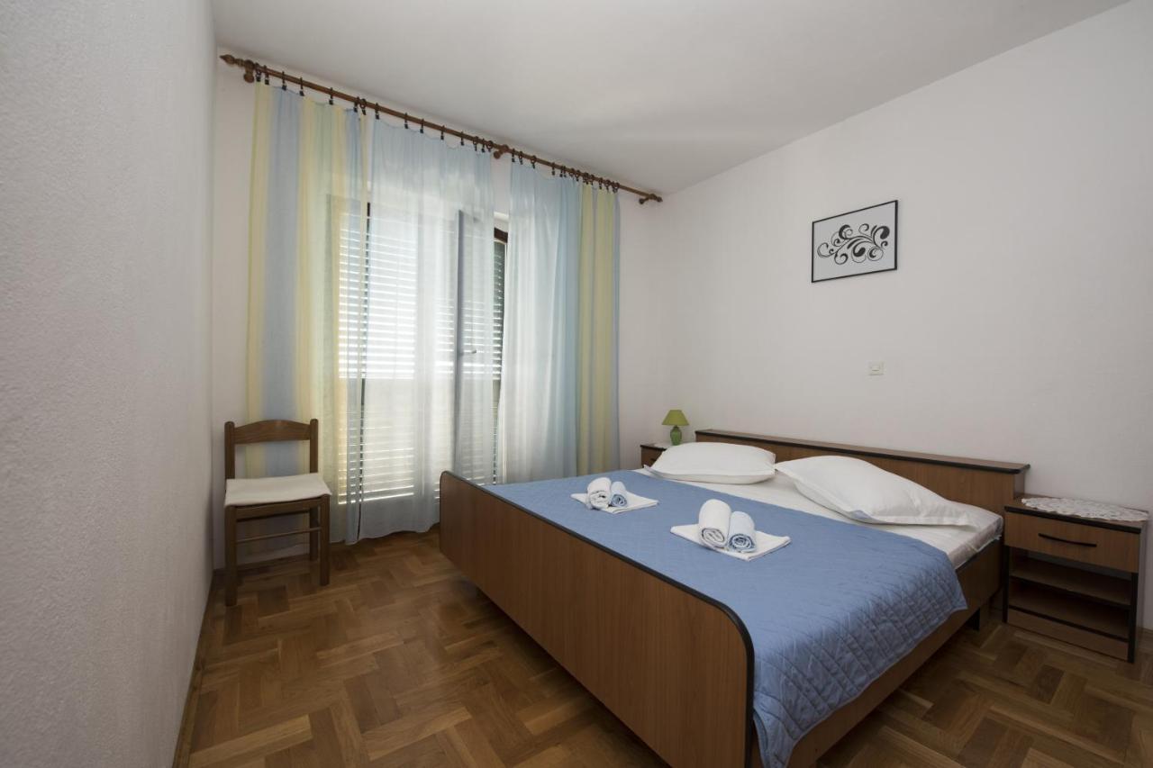 Apartments With A Parking Space Brela, Makarska - 16603 Екстер'єр фото