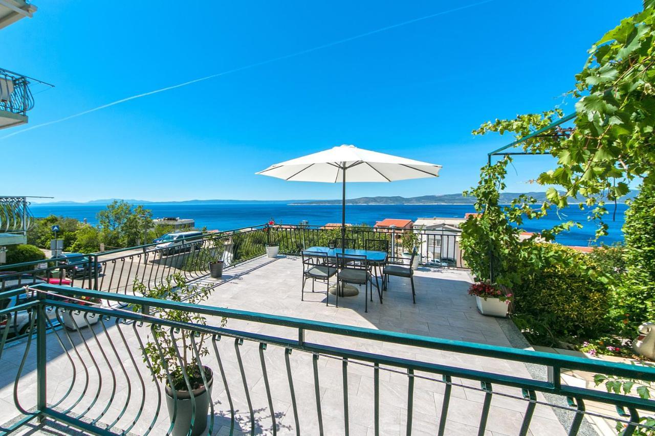 Apartments With A Parking Space Brela, Makarska - 16603 Екстер'єр фото